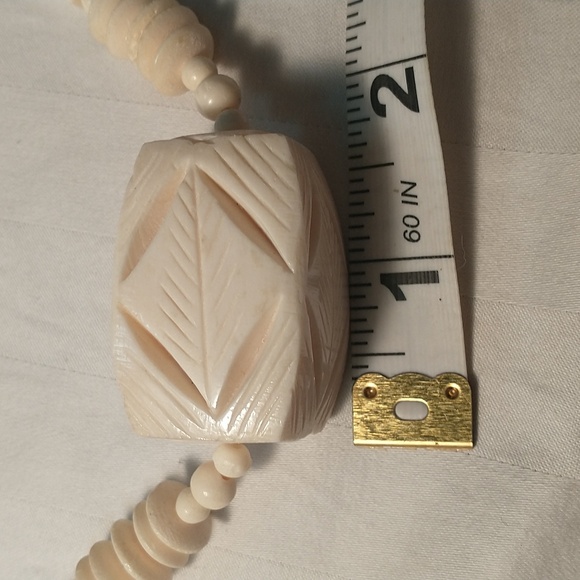 Bone Necklace Large Hand Cut - Picture 2 of 9